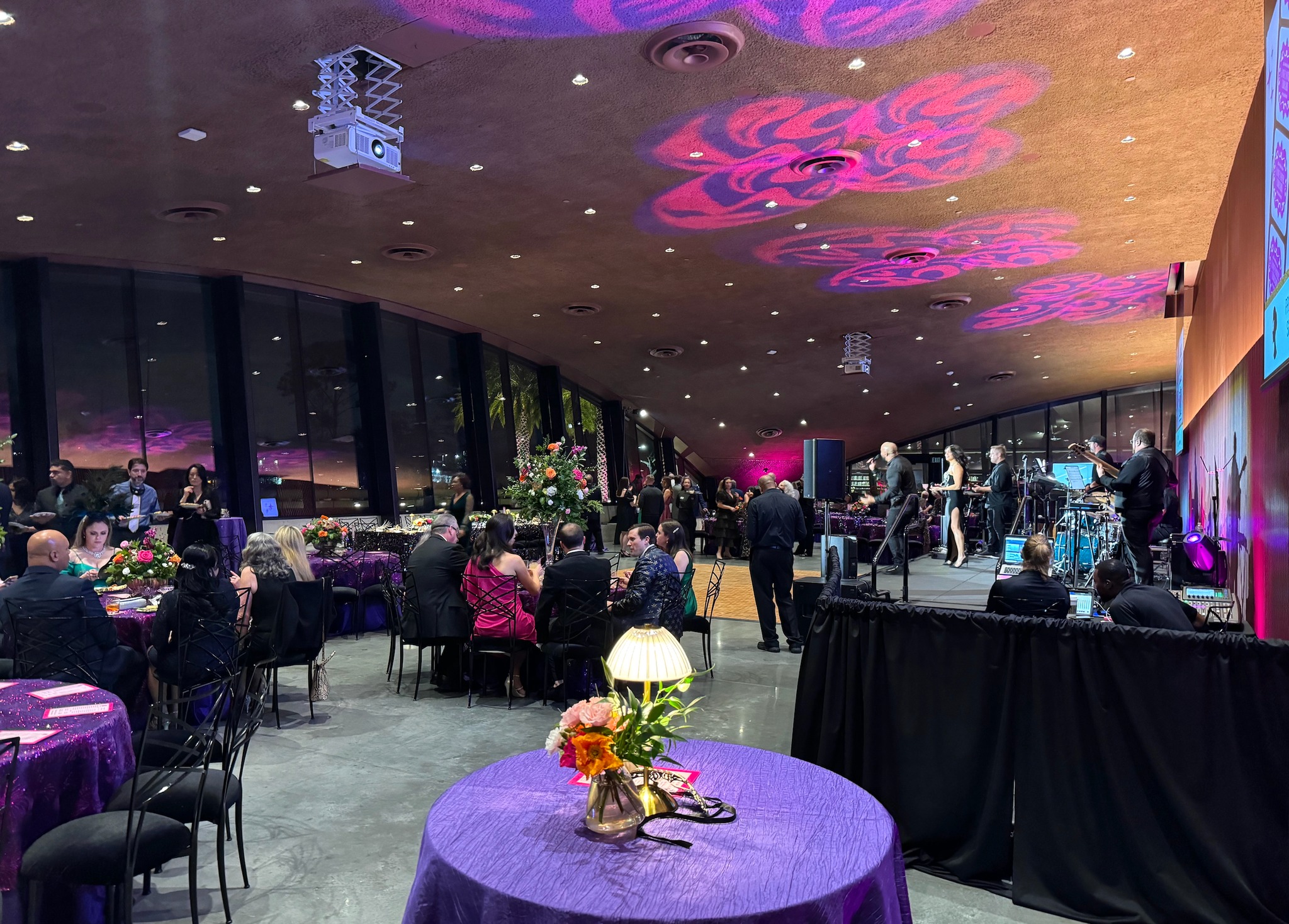 aXis Pro - Corporate Production